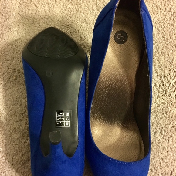 Brand new never worn electric blue heels - Picture 3 of 3